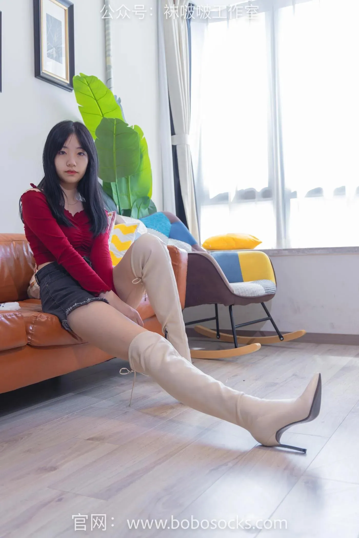[BoBoSocks袜啵啵]NO.120 小甜豆-高跟长靴、白棉袜、裸足 [170P]插图4